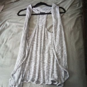 Sleeveless cardigan